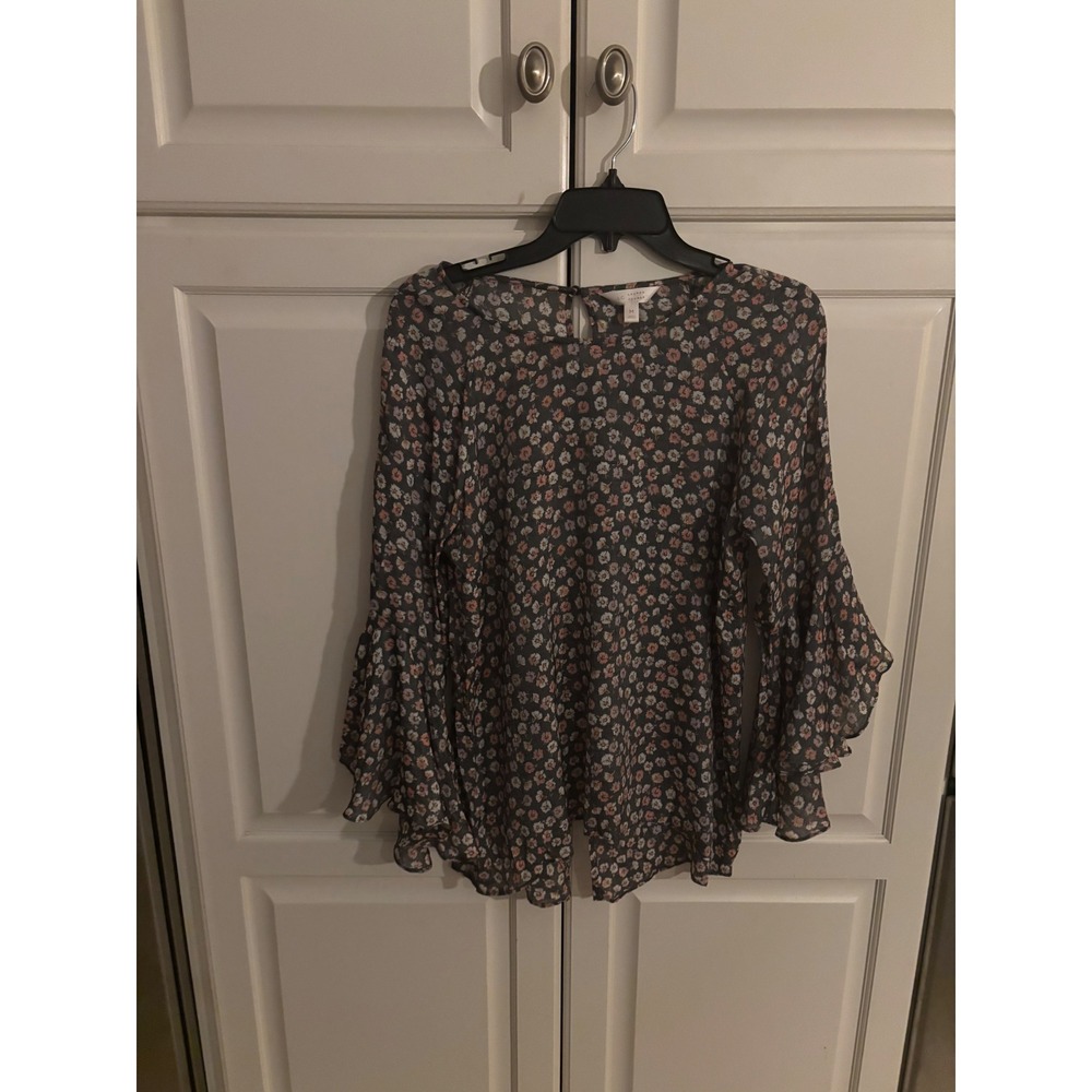 Lauren Conrad Women's Gray Floral Bell Sleeve Keyhole Blouse‎ Top Size M